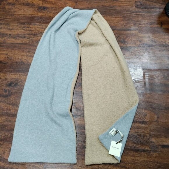 DONNI. Unisex Two-Tone Beige And Gray Soft Comfy Neck Warmer Scarf, NWT - Picture 6 of 14